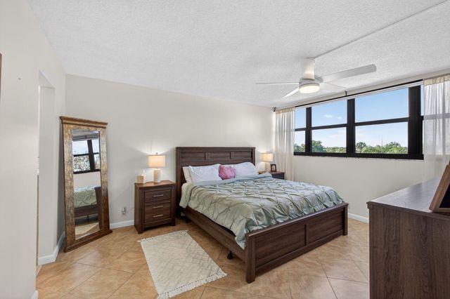 336 Golfview Road 414, North Palm Beach, FL 33408