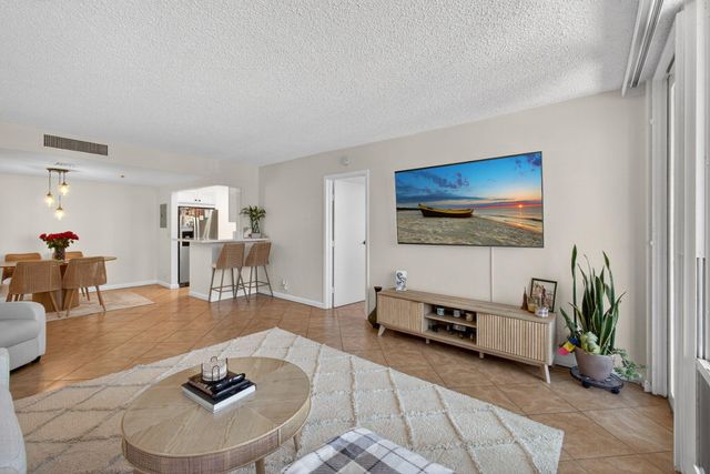 336 Golfview Road 414, North Palm Beach, FL 33408