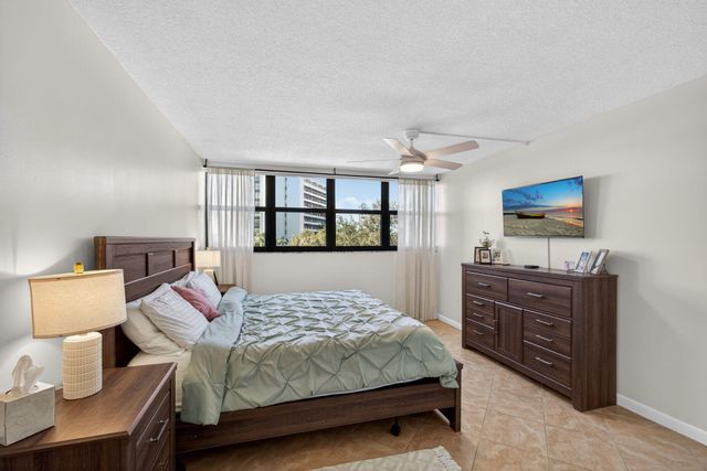 336 Golfview Road 414, North Palm Beach, FL 33408