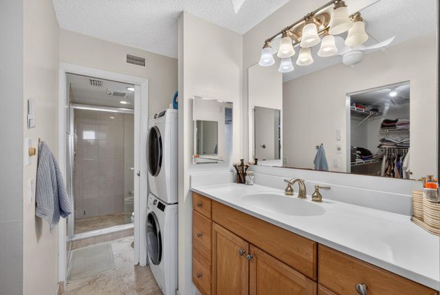 336 Golfview Road 414, North Palm Beach, FL 33408