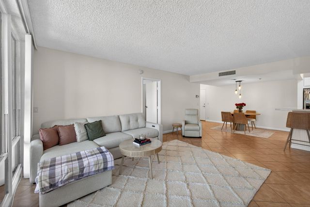 336 Golfview Road 414, North Palm Beach, FL 33408