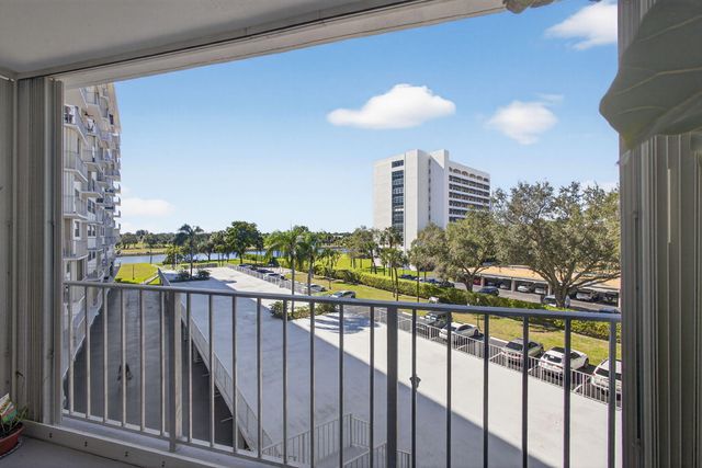 336 Golfview Road 414, North Palm Beach, FL 33408