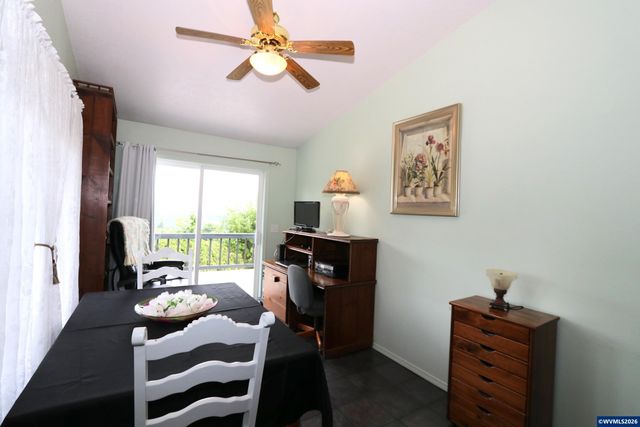 3345 Sample Rd, Falls City, OR 97344