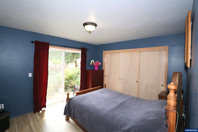 3345 Sample Rd, Falls City, OR 97344