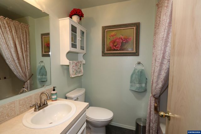 3345 Sample Rd, Falls City, OR 97344