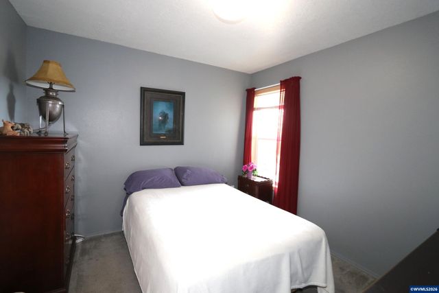 3345 Sample Rd, Falls City, OR 97344