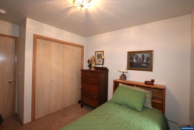 3345 Sample Rd, Falls City, OR 97344