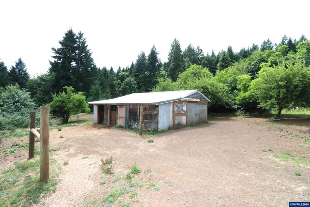3345 Sample Rd, Falls City, OR 97344