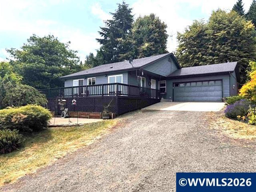 3345 Sample Rd, Falls City, OR 97344