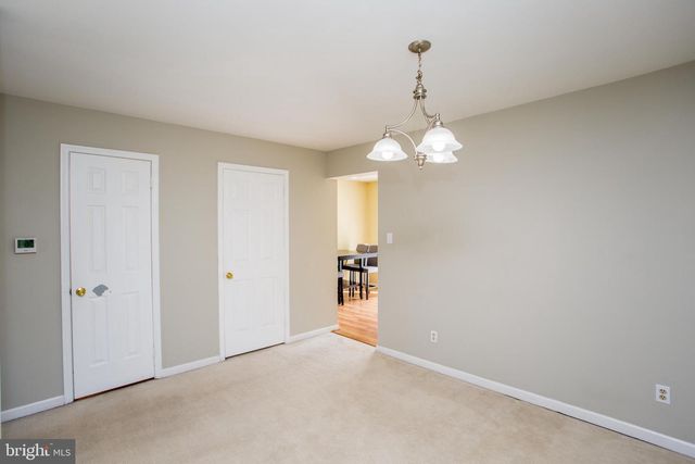 21 WASHINGTON SQ, Doylestown, PA 18901