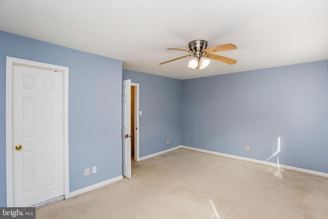 21 WASHINGTON SQ, Doylestown, PA 18901