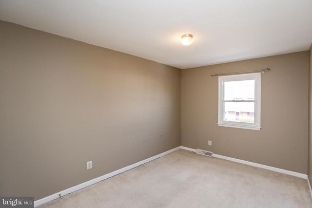 21 WASHINGTON SQ, Doylestown, PA 18901