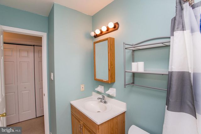 21 WASHINGTON SQ, Doylestown, PA 18901