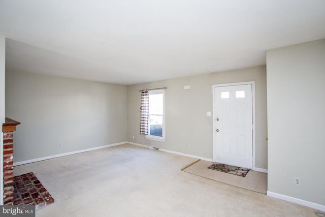 21 WASHINGTON SQ, Doylestown, PA 18901