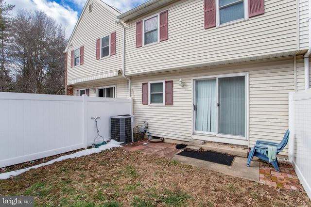 21 WASHINGTON SQ, Doylestown, PA 18901