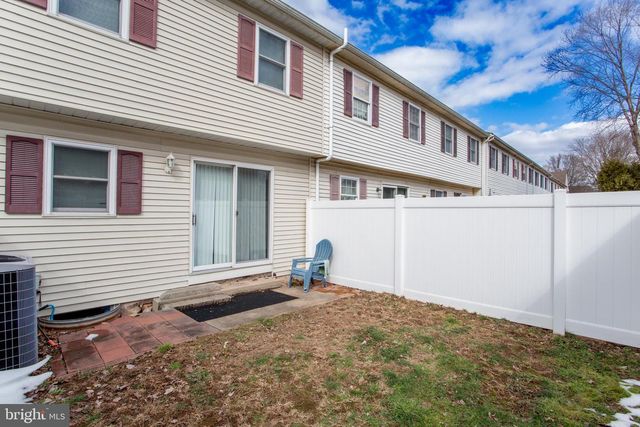 21 WASHINGTON SQ, Doylestown, PA 18901