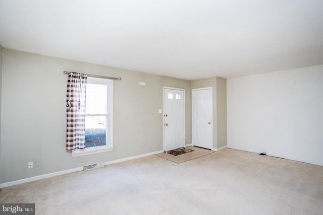 21 WASHINGTON SQ, Doylestown, PA 18901