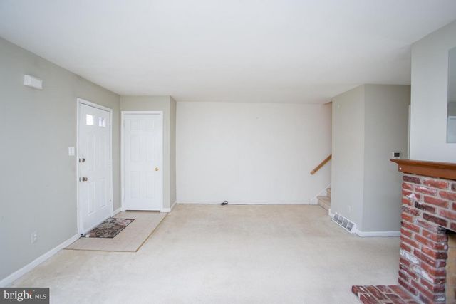 21 WASHINGTON SQ, Doylestown, PA 18901