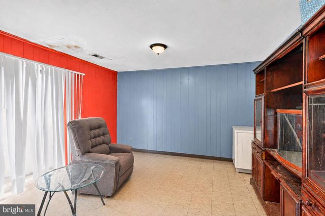 1915 VALLEY TER SE, Washington, DC 20032