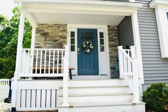 142 Grove Ave, Wilmington, MA 01887