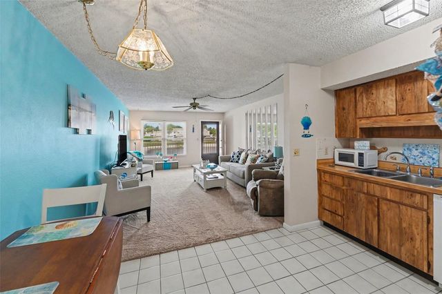 6400 46TH AVENUE N 214, Kenneth City, FL 33709