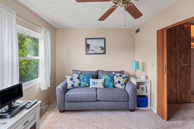 6400 46TH AVENUE N 214, Kenneth City, FL 33709