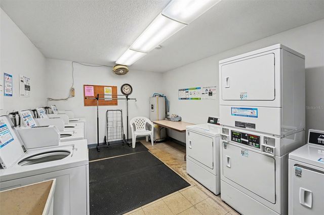 6400 46TH AVENUE N 214, Kenneth City, FL 33709