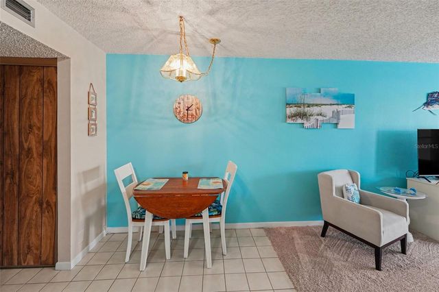 6400 46TH AVENUE N 214, Kenneth City, FL 33709