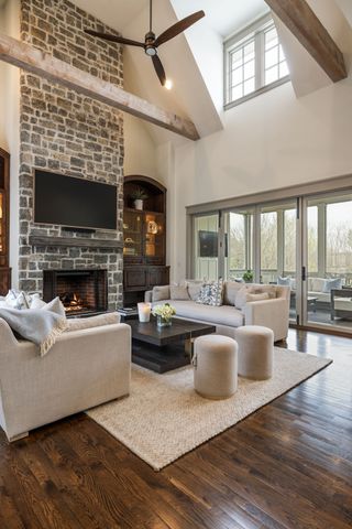7000 Lanceleaf Dr, College Grove, TN 37046