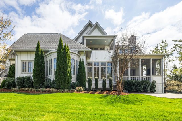 7000 Lanceleaf Dr, College Grove, TN 37046