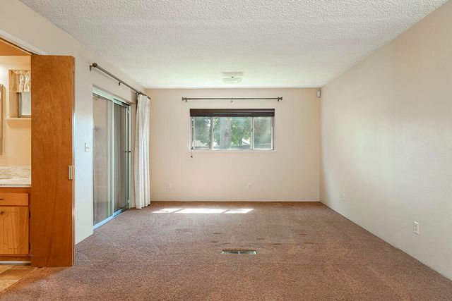 1195 E Park Street, Grants Pass, OR 97527