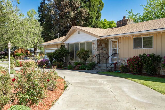 1195 E Park Street, Grants Pass, OR 97527