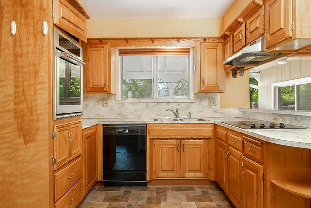 1195 E Park Street, Grants Pass, OR 97527