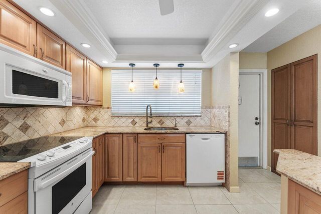 2004 S Federal Highway 309, Boynton Beach, FL 33435