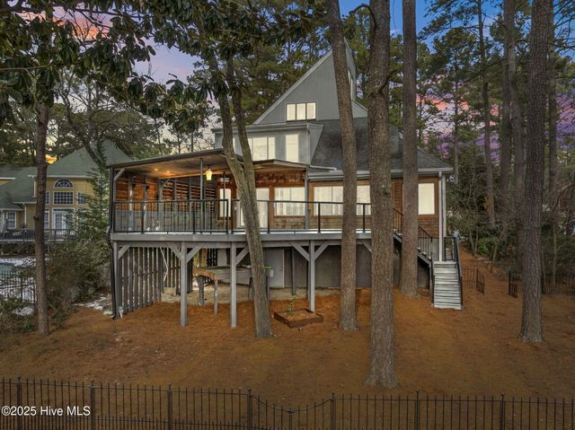 350 Pine Vista Drive, Pinehurst, NC 28374