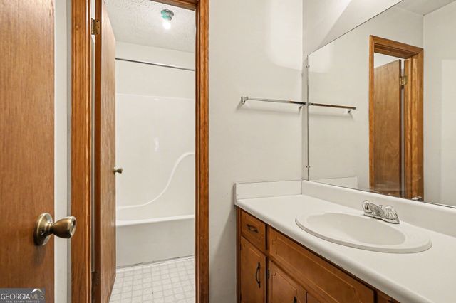 136 Carl Midway Church Road, Auburn, GA 30011