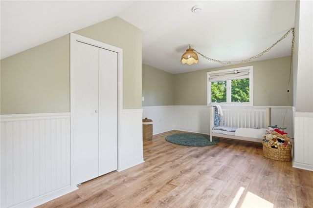 25 King Road, Middletown, RI 02842