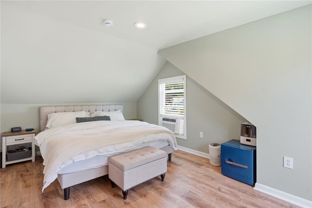 25 King Road, Middletown, RI 02842