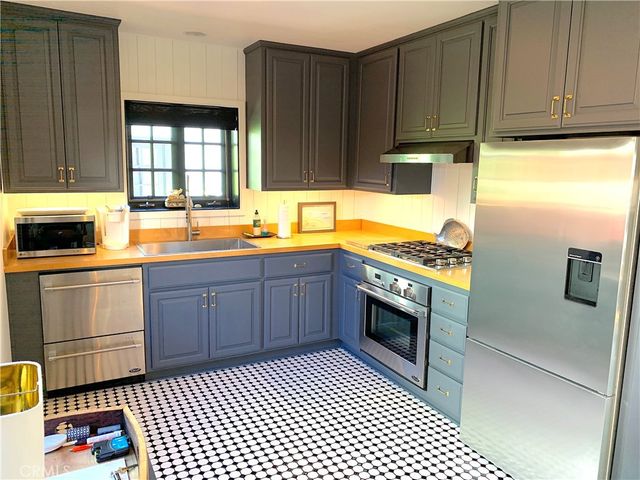 31695 Seacliff Drive, Laguna Beach, CA 92651