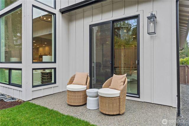 1606 146th Avenue SE, Bellevue, WA 98007