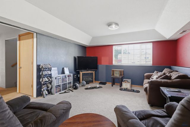 5012 WILLIAMS ST, Rapid City, SD 57703