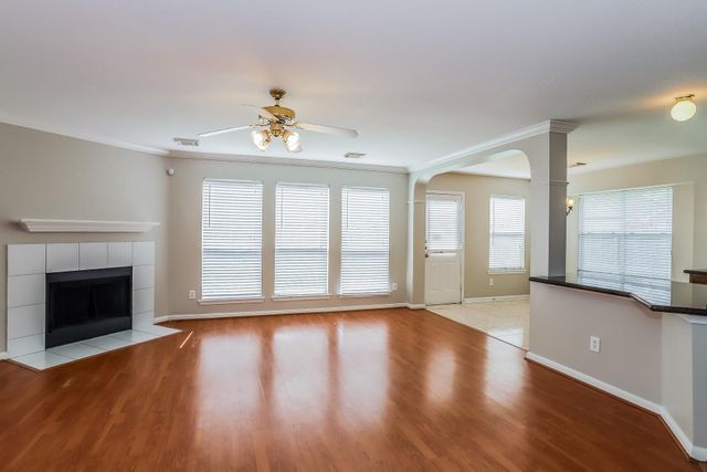 4223 Pathway Court, Fresno, TX 77545