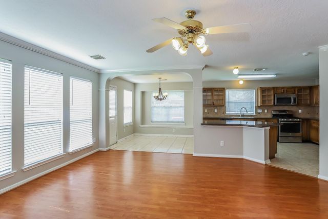 4223 Pathway Court, Fresno, TX 77545