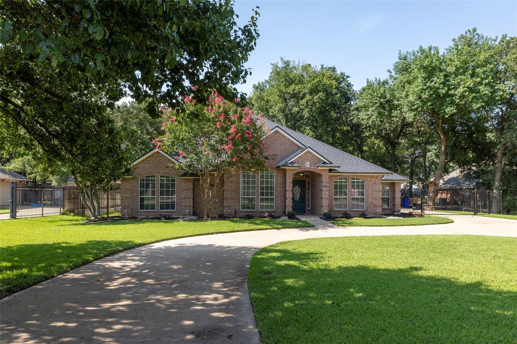 401 Cheek Sparger Road, Colleyville, TX 76034