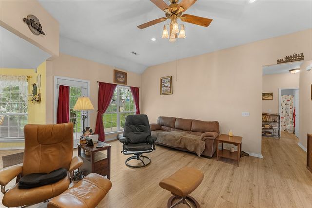 2 Lowther Lane, Bella Vista, AR 72714