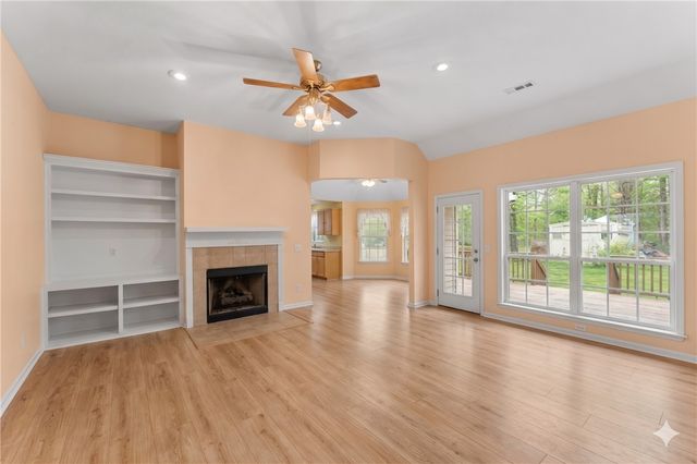 2 Lowther Lane, Bella Vista, AR 72714