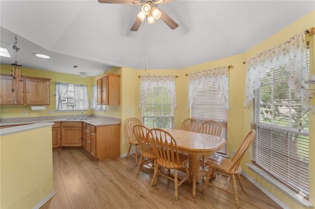2 Lowther Lane, Bella Vista, AR 72714