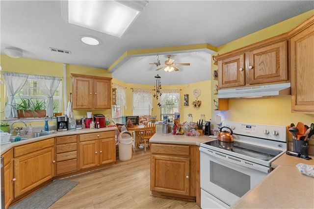 2 Lowther Lane, Bella Vista, AR 72714