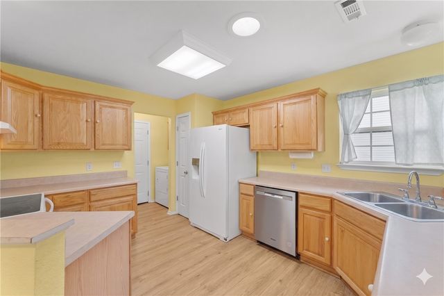 2 Lowther Lane, Bella Vista, AR 72714