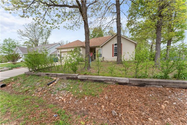 2 Lowther Lane, Bella Vista, AR 72714